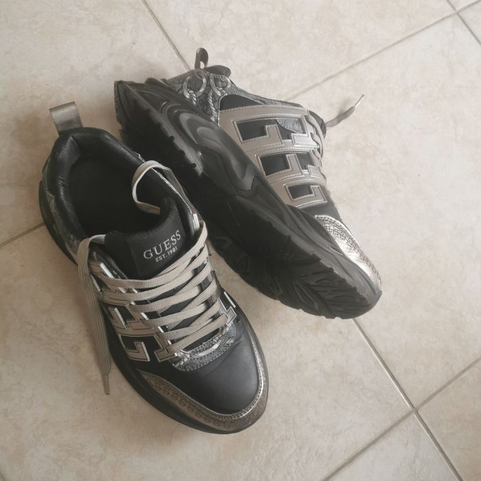 Оригинални Маратонки Guess BELLUNO ll 42/43 като нови