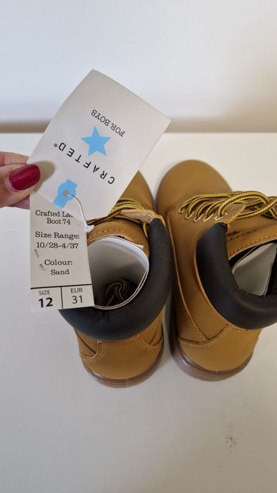 Bocanci Crafted impermeabili piele ecologica..marimea 31 maro/ 29 albs