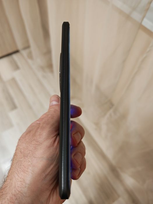 Продавам Honor 200 Pro в гаранция