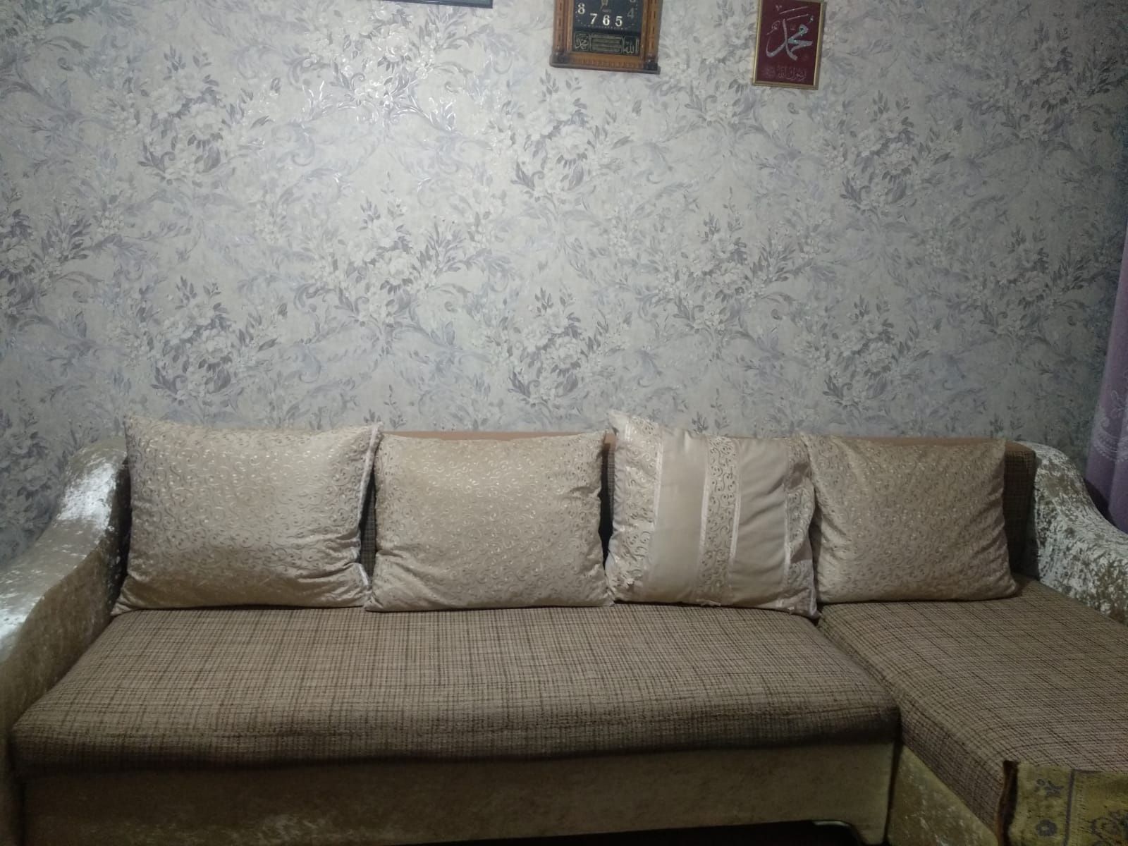 Продам диван угловой