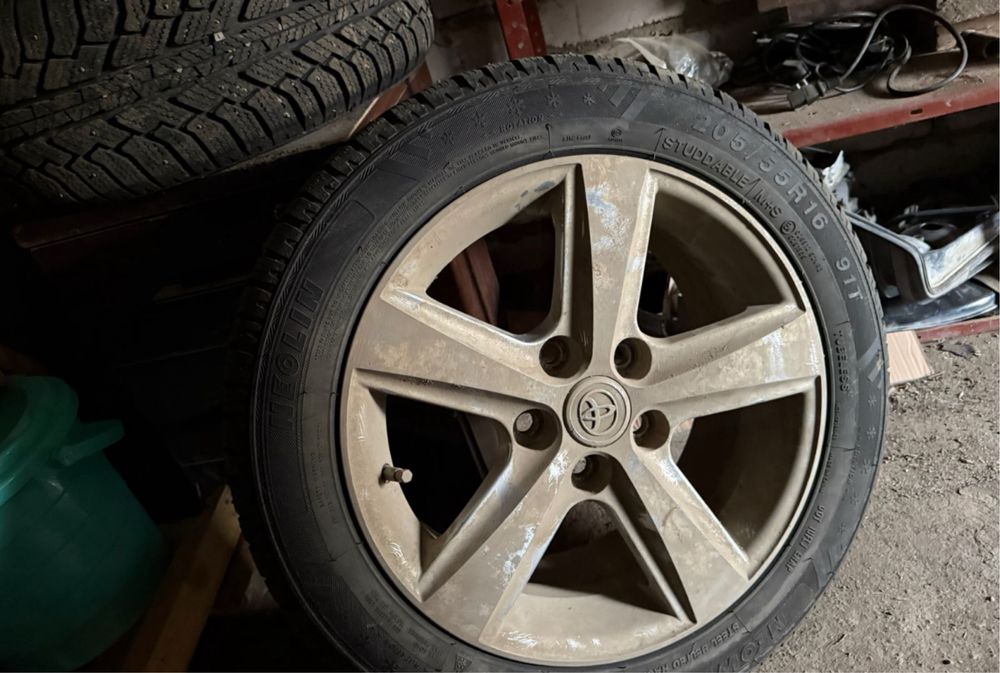 Продам комплект колёс