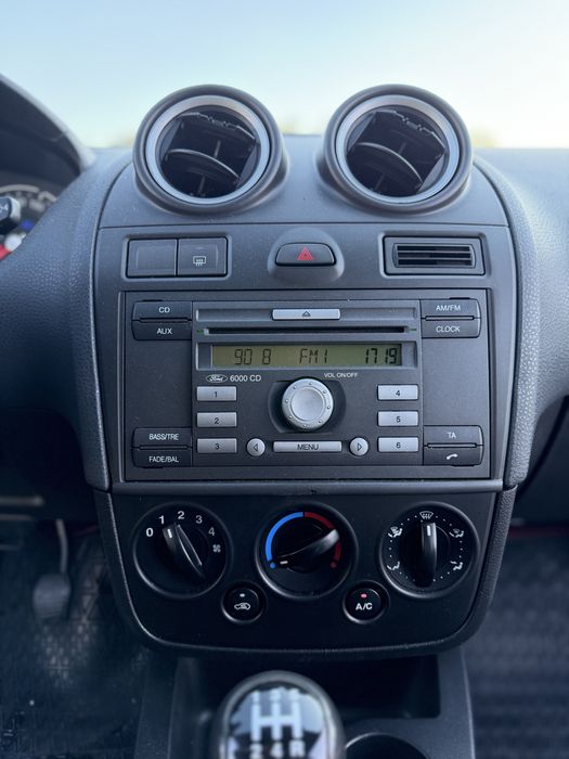 Ford Fiesta 1.4 - Proprietar - AC