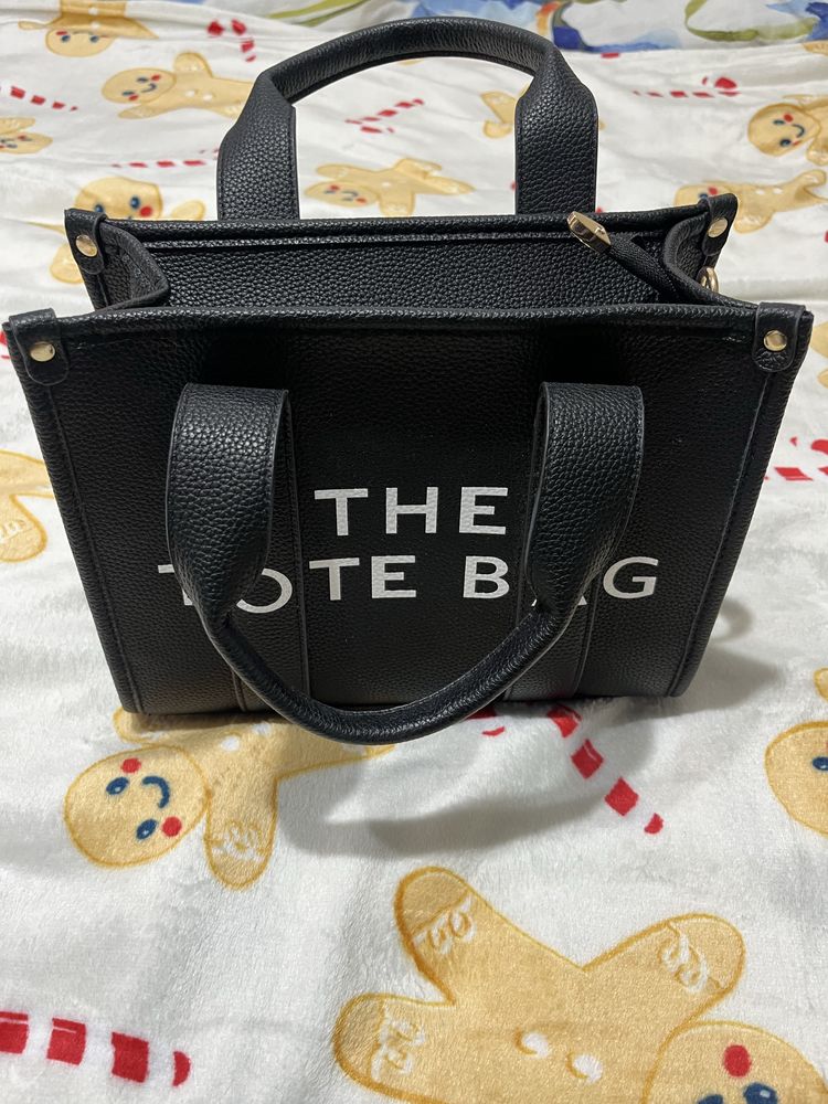Дамска чанта The tote bag
