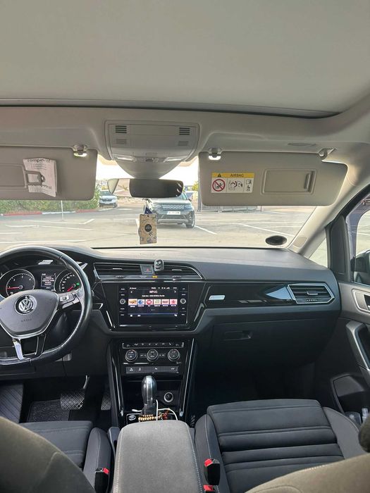 Vand Volkswagen Touran Highline 2.0 TDI BlueMotion/DSG/190HP/7 locuri