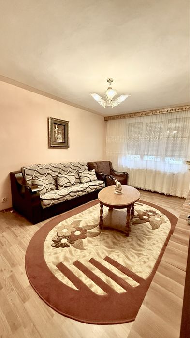 Inchiriez apartamant 2 camere central