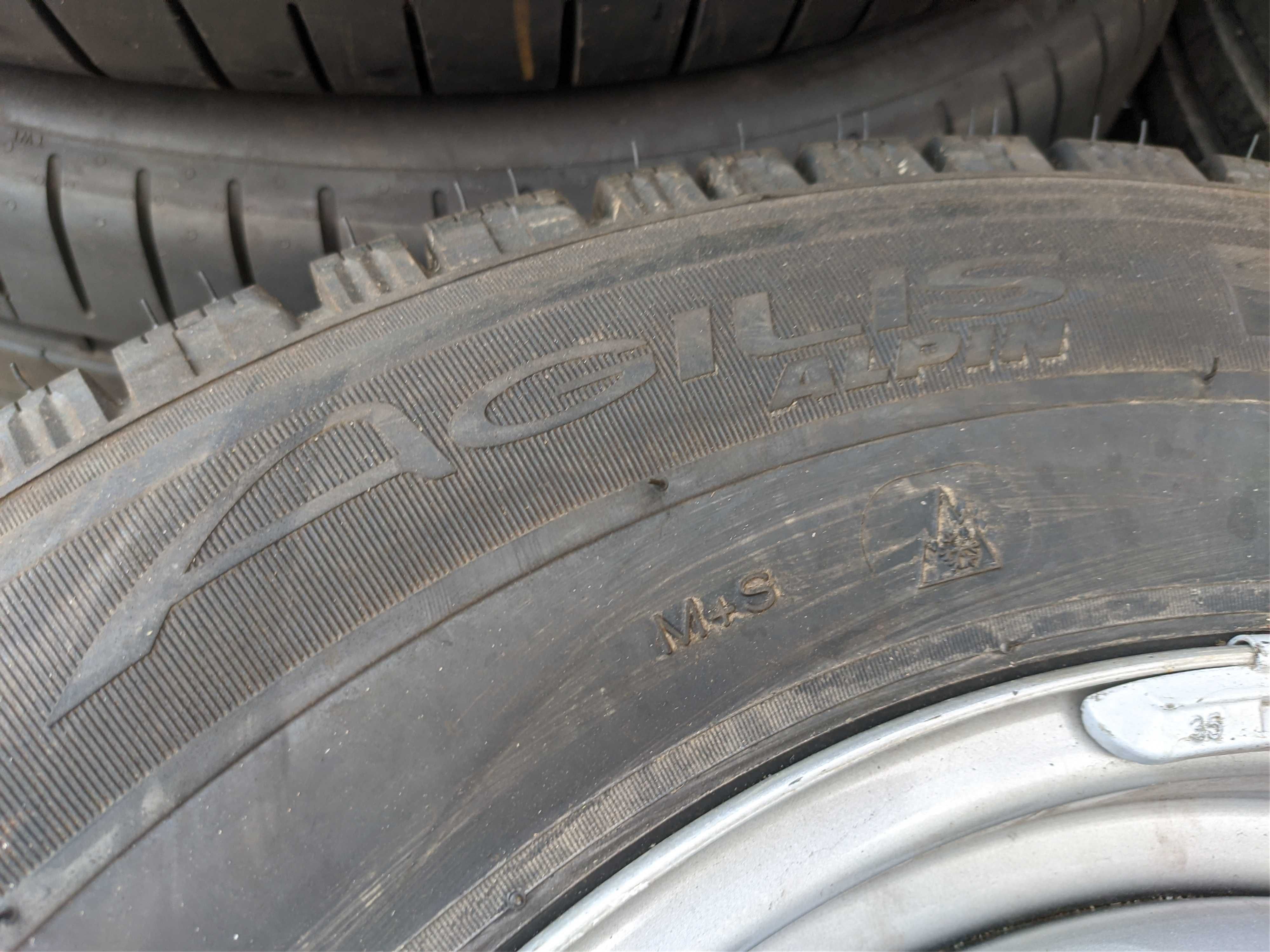 4бр Нови Демо зимни гуми 205 75 16 С - Michelin