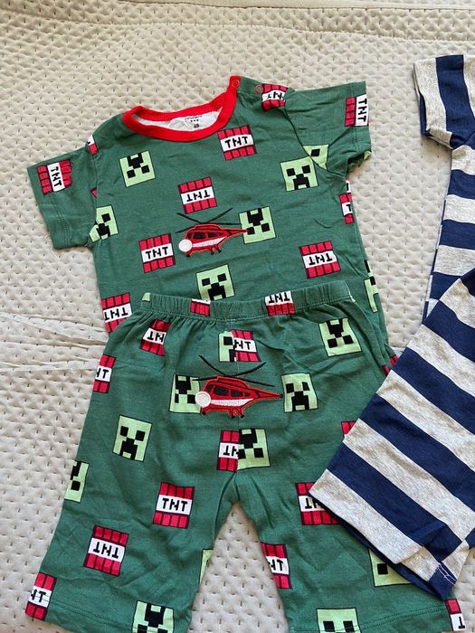 Carter's фирмасының киімдері сатылады