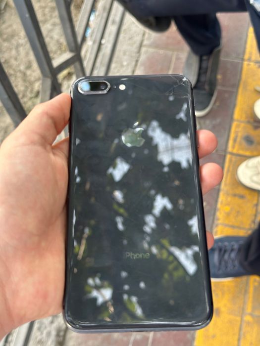 Iphone 8+ | 64 gb | Emkost 84% radnoy | kami bor