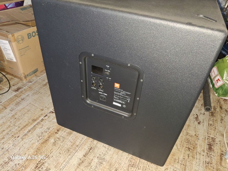 Vand 2 basi JBL EON 718s super oferta