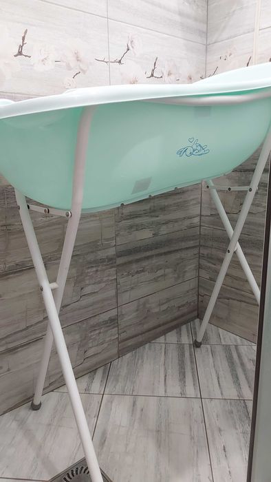 Бебешко корито със стойка и подложка за къпане