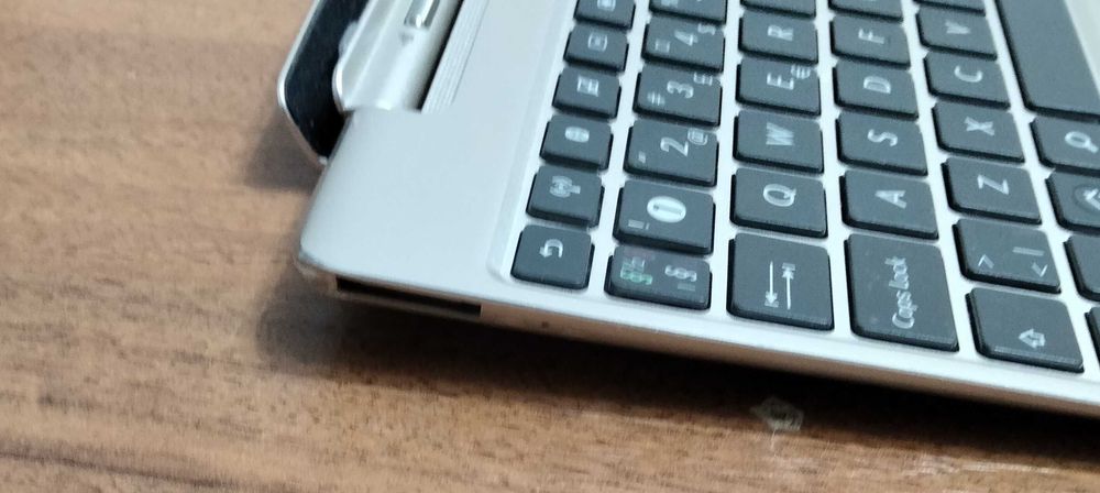 Dezmembrez tableta Asus Transformer Eee Pad TF700 TF201 Docking