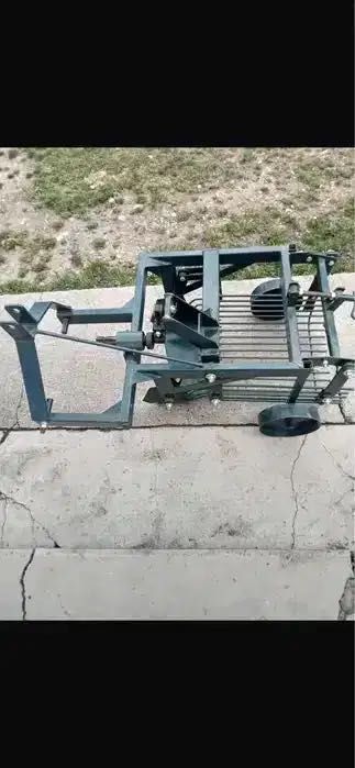 Masina de scos cartofi pentru tractorase