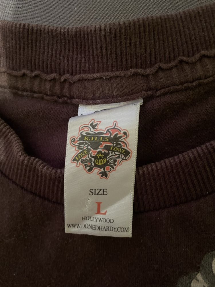 Продава се оригинална Ed Hardy тениска от Christian Audigier
