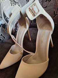 Дамски обувки с висок ток марка Dream Paris