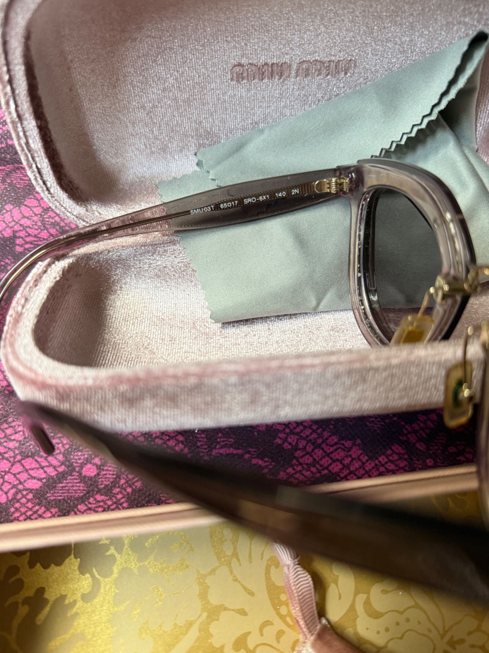 Слънчеви очила Miu Miu