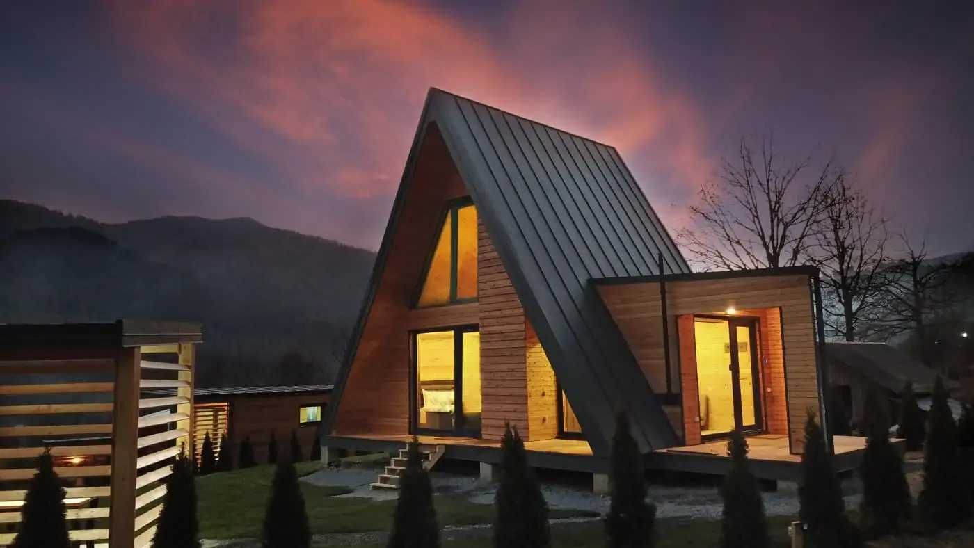 Case si cabane din lemn A-Frame