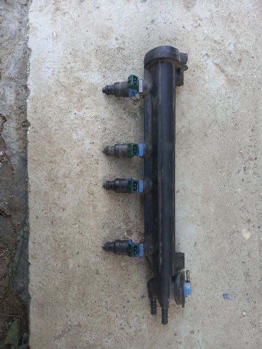 Продам форсунка Шкода А4