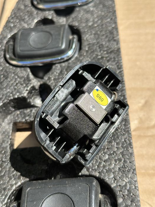 Комплект за закрепване на мрежа в багажник Audi A6 C7 4G