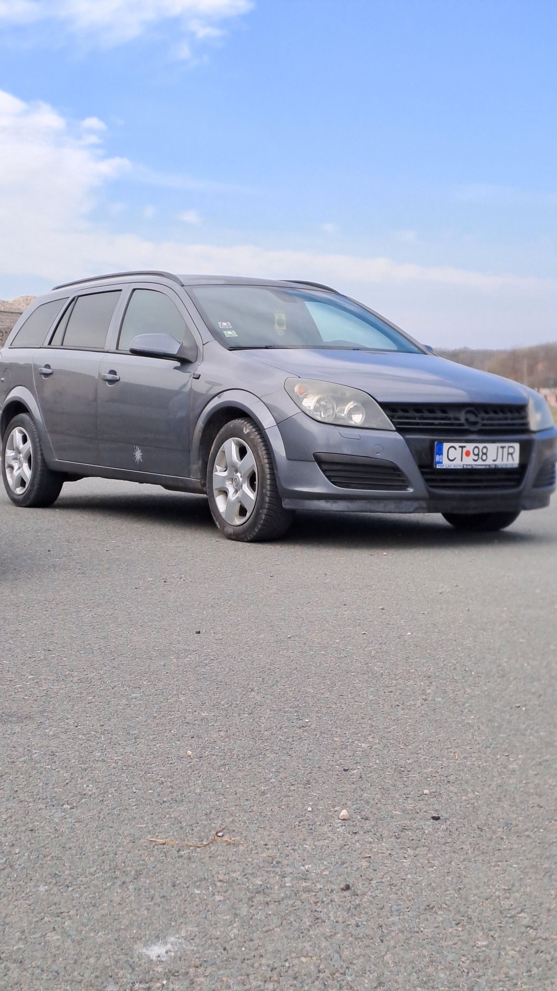 Vând opel astra h 1.7cdti