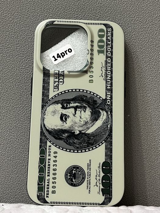 Чехол "$100" для iPhone