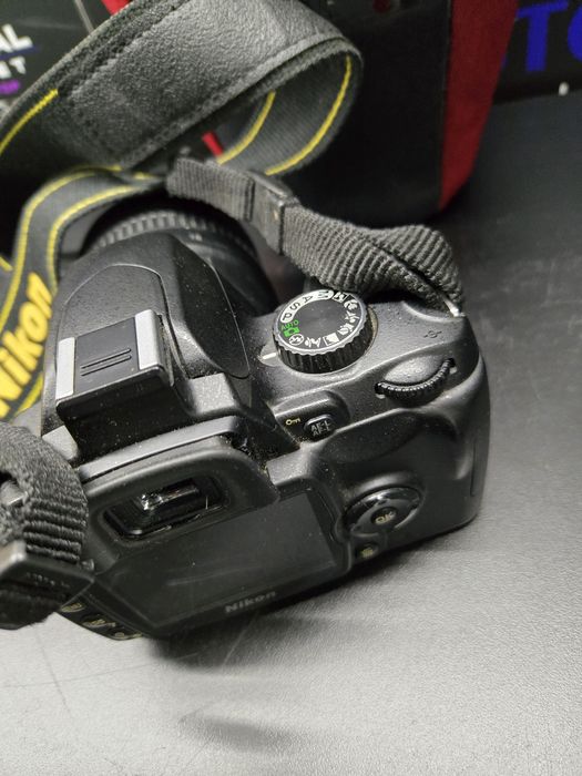 Nikon D60 / 18-55 VR