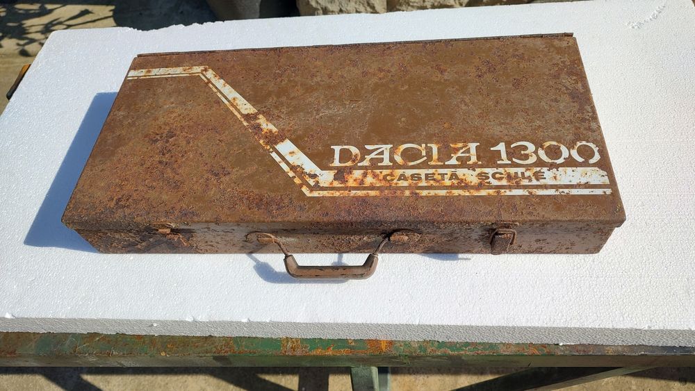 Caseta Trusă Cutie Metalica Pentru Scule Dacia  1300