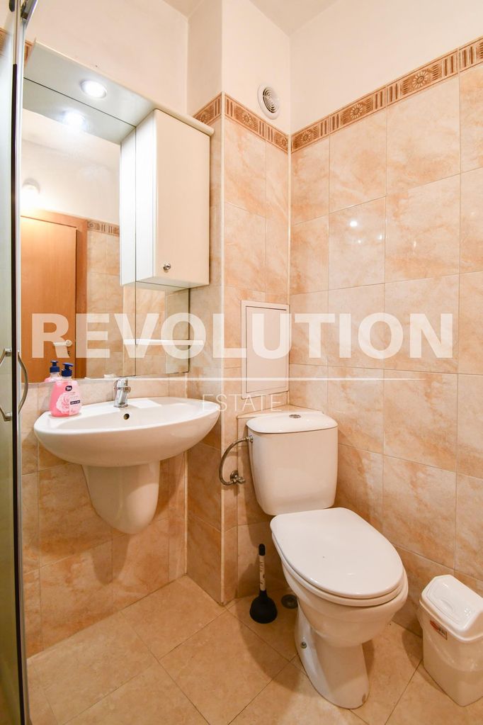 Дава се под наем Двустаен апартамент в София, Изток - 70 кв.м за 640 € - Снимка #8