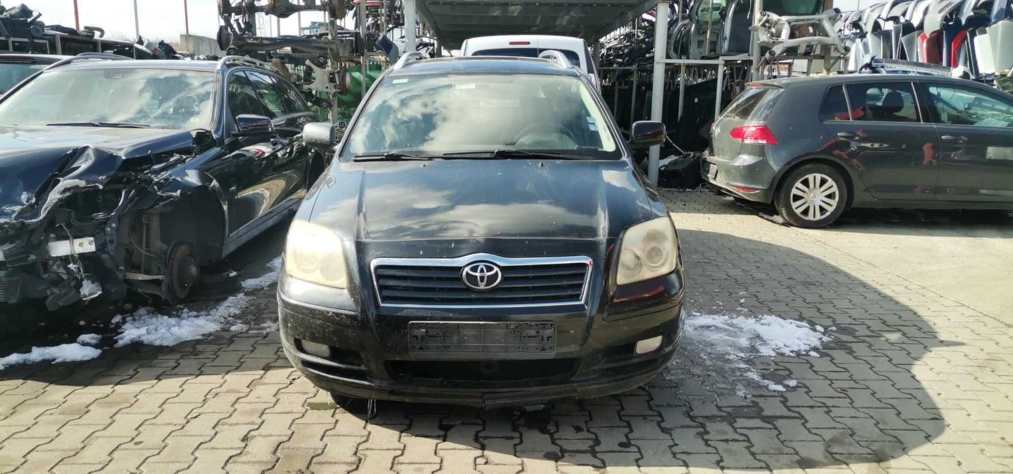 Тойота Авенсис 2004г.