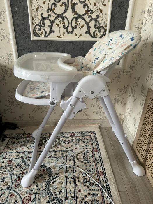 Детский стол для кормление