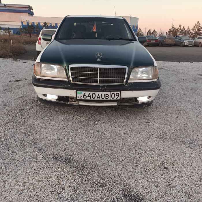 Продам или обменяю мерс с180 в хорошем состояние