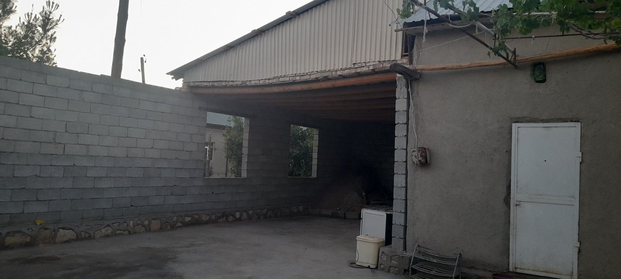 Продаётся участок Ор-р гробница Бахауддин.