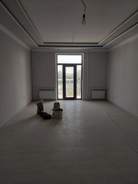 Kvartira sotiladi, remonti yakunlanmagan chala holatda yangi