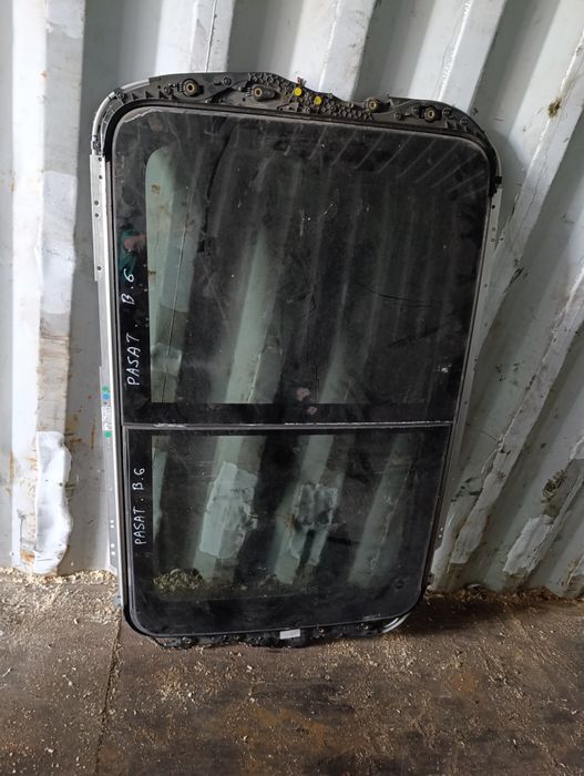 Люк на Фольксваген Пассат В6 из Германии