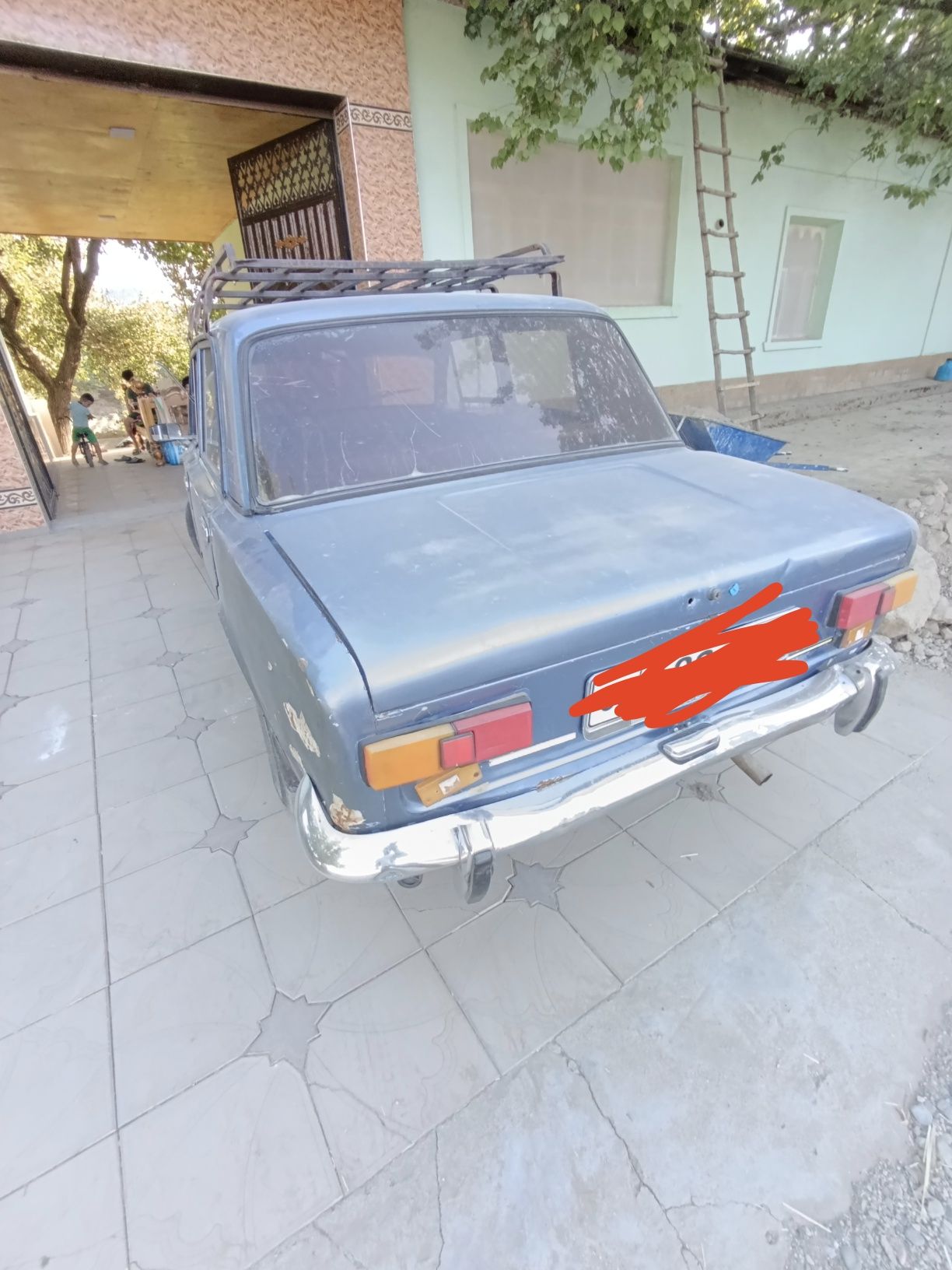 Vaz 2101 moshina srochna sotiladi
