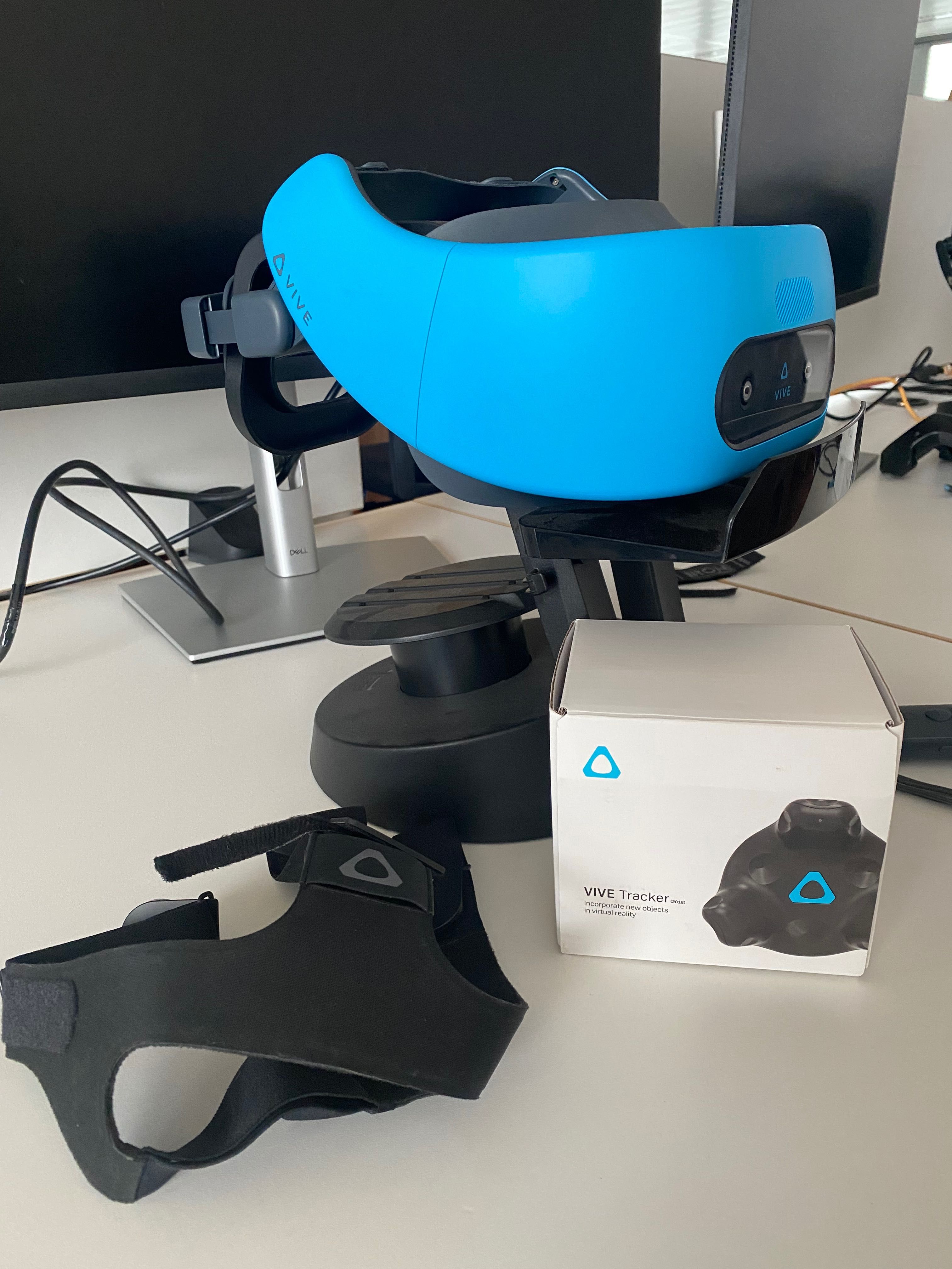 HTC VIVE Focus + vive tracker