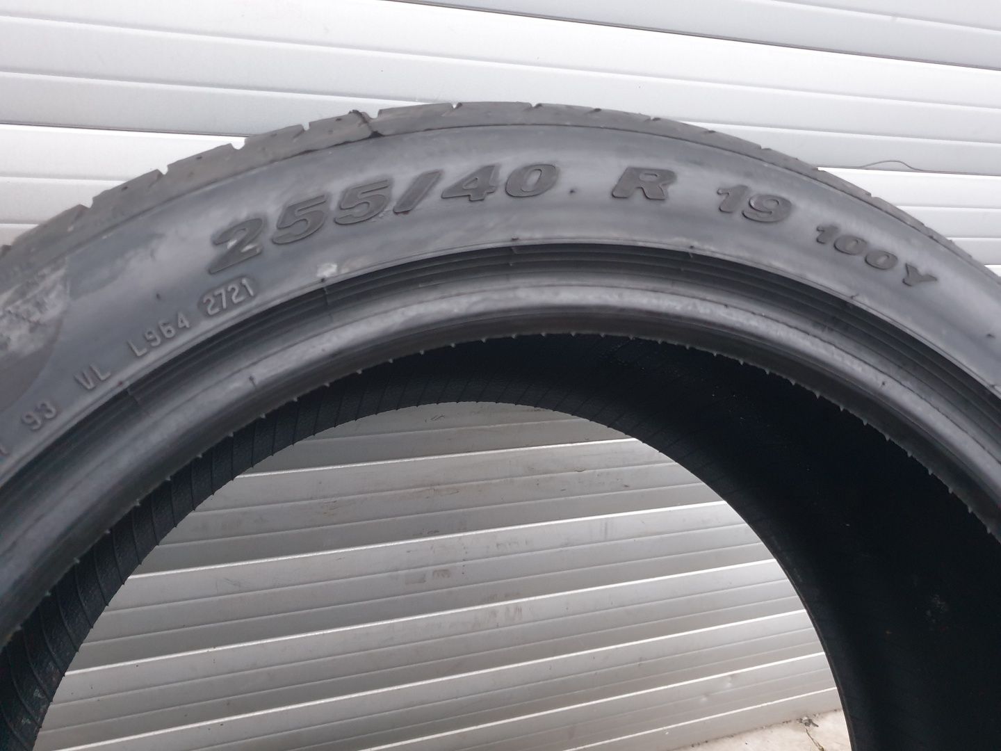 Anvelope 255/40/19 vara Hankook  noi