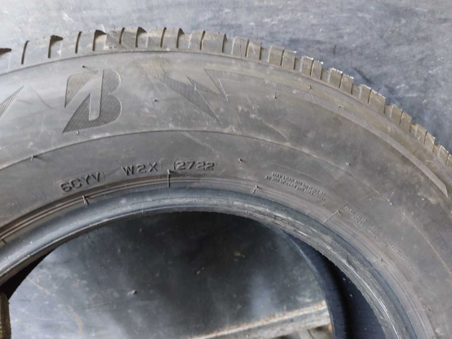4бр зимни гуми Bridgestone 215 70 16 dot2722