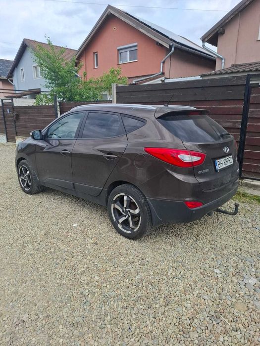 Vand Hyundai ix35 an 2014 luna 11