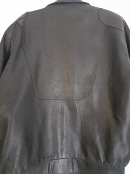 Trei geci din piele  facute in Spania