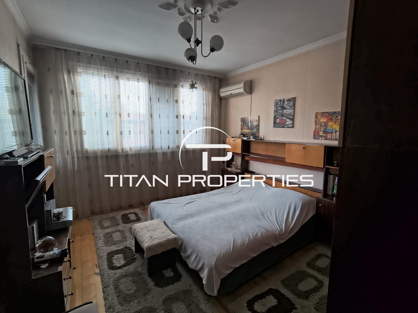 Етаж от къща за продажба в кв. Изгрев