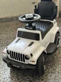 Детска кола за бутане с родителски контрол
