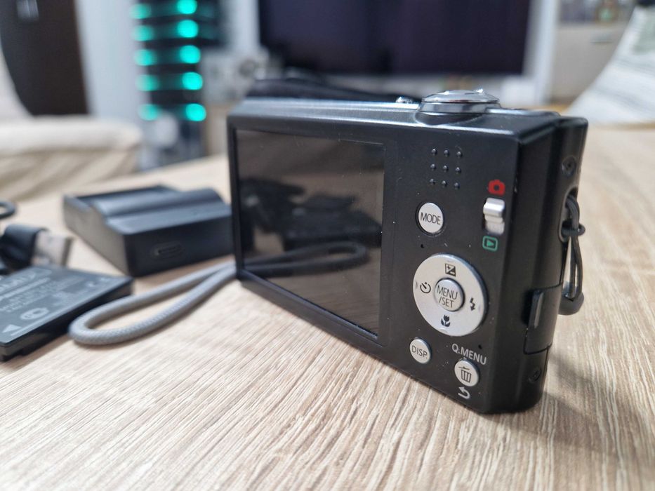 Aparat foto digital Panasonic DMC-FS16,14MP,negru,8GB,impcabil !
