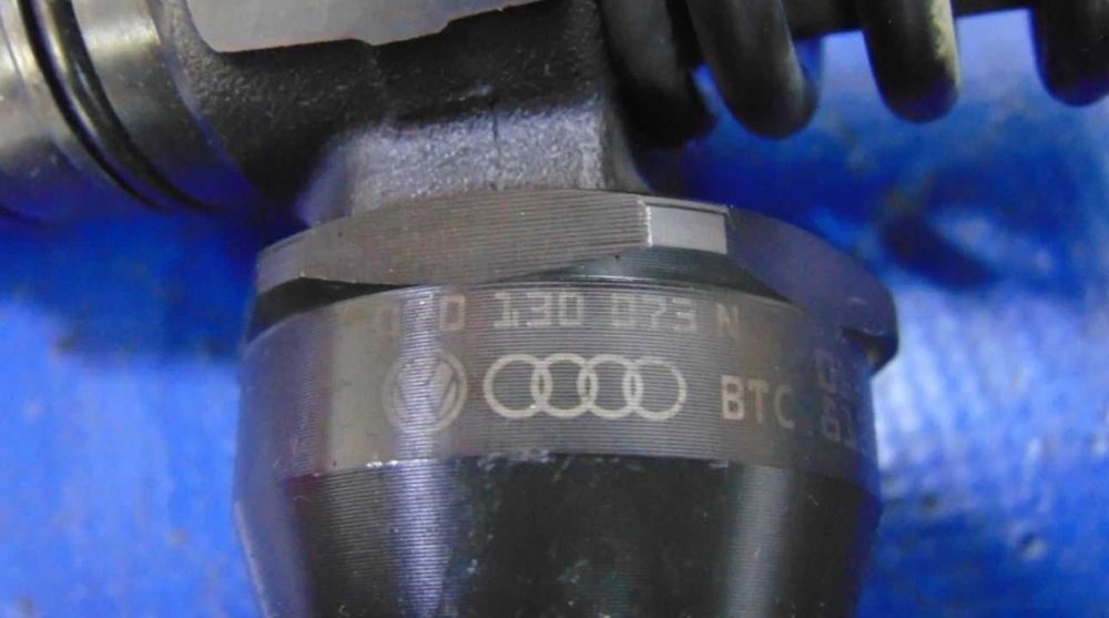 Injector VW Touareg 2.5 TDI Cod injector 070130073N