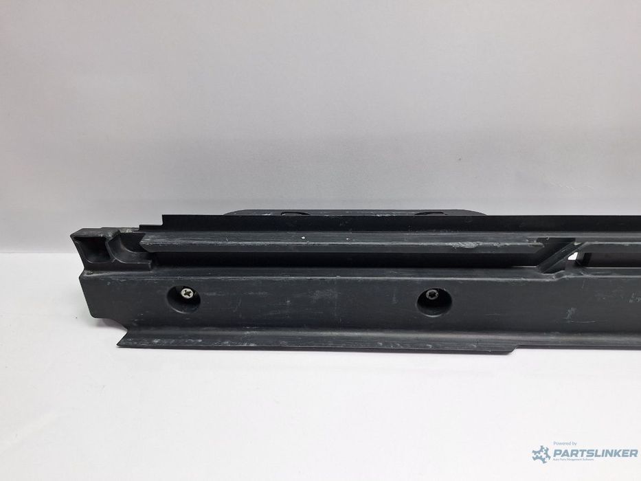 Suport mocheta portbagaj dreapta SKODA SUPERB II Estate 3T5 2009 - 2015 TDI CBBB, CFGB 3T9863512