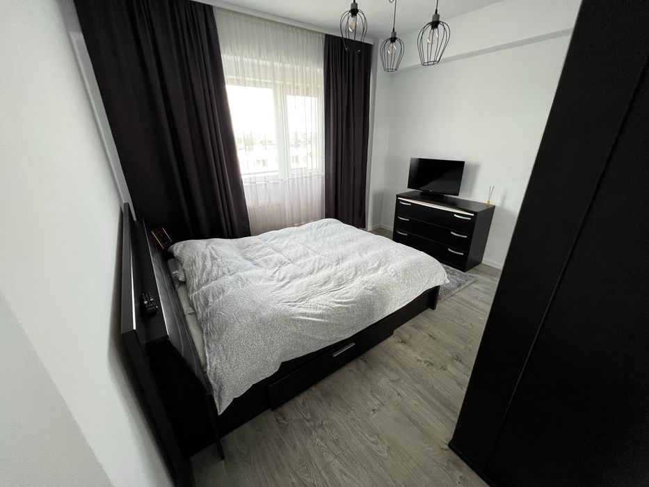 Apartament 3 camere de închiriat