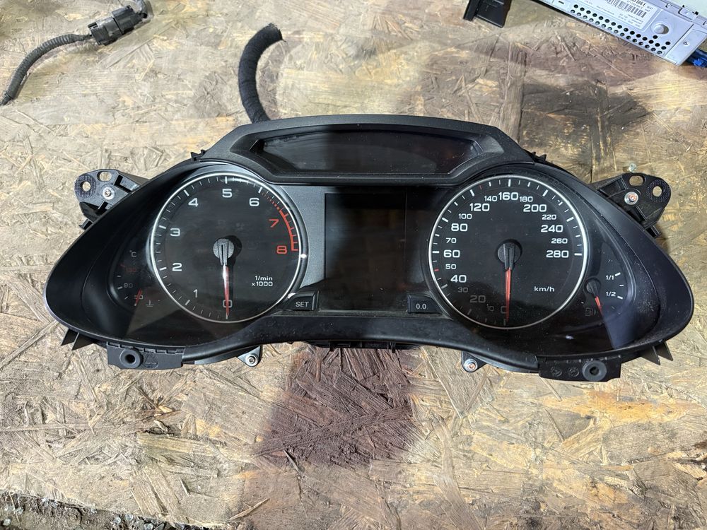 Audi A4 B8 1.8tfsi 4x4 ръчка Километраж