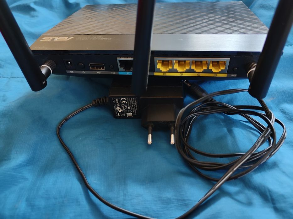 Router wireless Asus RT-N18U