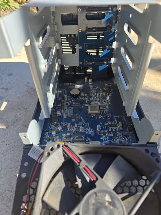Synology ds414j NAS