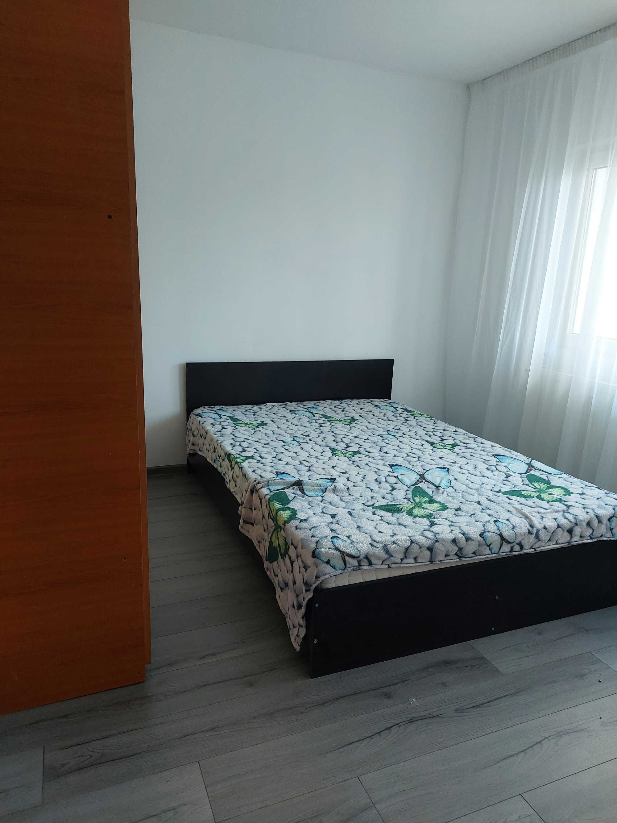 Apartament de închiriat