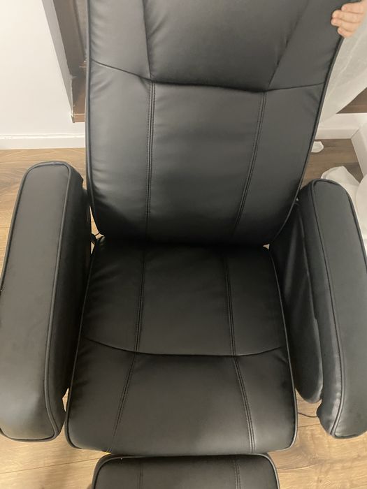 Vand scaun de masaj cu suport de picioare